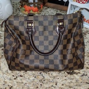 Authentic Louis Vuitton Damier Speedy 25
